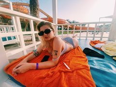 SexyBreakss - blond female with  small tits webcam at ImLive