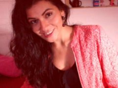 sexyhady4u - female with black hair and  big tits webcam at ImLive