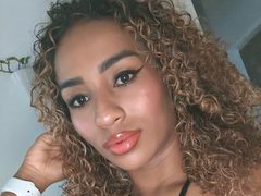 ShairaBrown - female with red hair webcam at ImLive