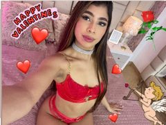 SiaCrawford01 - female with brown hair and  small tits webcam at ImLive