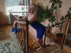 SimonaPretty - blond female webcam at ImLive