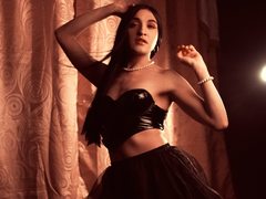 SkiperWalton - female with black hair webcam at ImLive