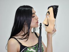 SkiperWalton - female with black hair webcam at ImLive