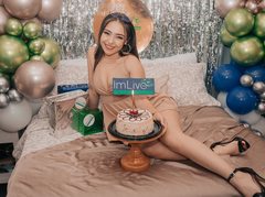 SofiMeza - female with brown hair and  small tits webcam at ImLive