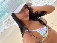 SofiaLara02 - female with black hair and  small tits webcam at ImLive