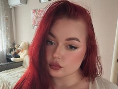 SofiaRed - female with red hair webcam at ImLive