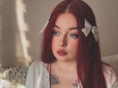 SofiaRed - female with red hair webcam at ImLive