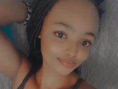Sonia_Liv from ImLive