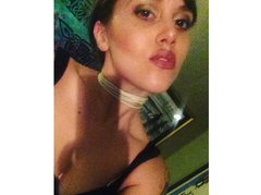 Sophia21 - female webcam at ImLive