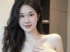 Sophia21 - female webcam at ImLive