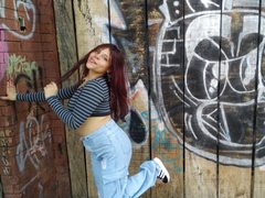 Sophie_Cherry - female with red hair webcam at ImLive