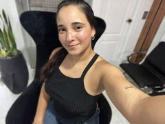 Sophie_Morgan - female with brown hair webcam at ImLive