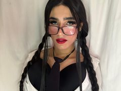 Sophielondonn - shemale with black hair webcam at ImLive