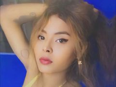sofia19 - shemale with black hair webcam at ImLive
