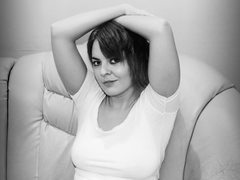 BadBadCris - female with black hair webcam at LiveJasmin