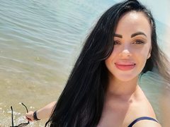 Stefaniya1 - female with black hair webcam at ImLive