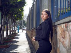 StefannyMoon_ - female with brown hair webcam at ImLive