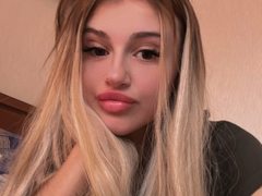 SunshineLi - female with black hair webcam at ImLive