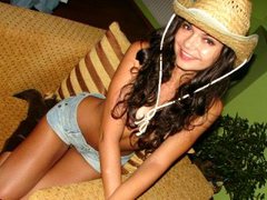 SWEETCHERRY20 - female with black hair and  small tits webcam at ImLive
