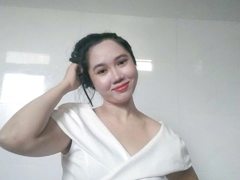 Sweet1811 - female webcam at ImLive