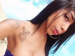 Sweet_Nicolle - shemale with black hair webcam at ImLive