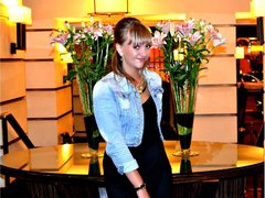 SweettyKatty23 - blond female with  small tits webcam at ImLive