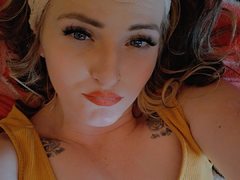 SweetyPieBBY - blond female with  big tits webcam at ImLive