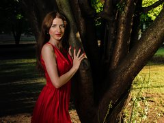 Gasminka - female with brown hair webcam at ImLive