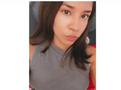 sweetcaroline1199 - female webcam at ImLive