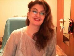 sweetkarina72 - female with brown hair and  big tits webcam at ImLive