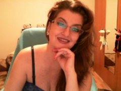 sweetkarina72 - female with brown hair and  big tits webcam at ImLive