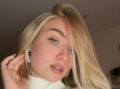 TessaBarnes - blond female with  big tits webcam at LiveJasmin