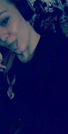 TheMiaAmore - blond female with  big tits webcam at ImLive