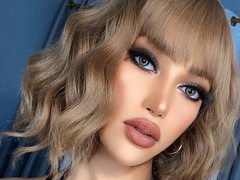 TheWildMajesty - shemale with black hair webcam at ImLive