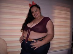 TistMatureFox - female with black hair webcam at ImLive