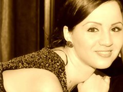 ToxiC_Game - female with brown hair and  big tits webcam at ImLive