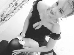 ToxiC_Game - female with brown hair and  big tits webcam at ImLive