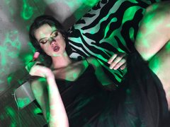 Ursula_Davis - shemale with black hair webcam at ImLive