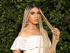 ValentinaDubois - blond shemale webcam at LiveJasmin