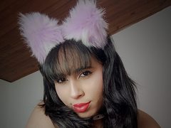 Valeryl - female with black hair and  big tits webcam at ImLive