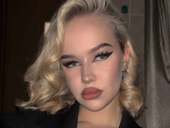 Vally_Nelson - blond female webcam at ImLive