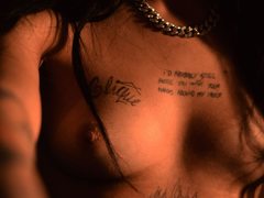 VanesaHaze - female with brown hair and  big tits webcam at ImLive