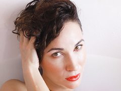 VanessaCalypso - female with red hair webcam at LiveJasmin