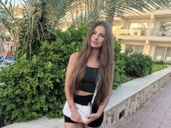 VanessaShake - female with brown hair webcam at LiveJasmin