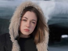 VanessaLion - female with brown hair webcam at LiveJasmin