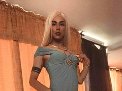 VenusSantana - blond shemale webcam at ImLive