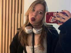 VesnaObscurae - blond female with  big tits webcam at ImLive