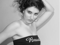 VirtualChocolat - blond shemale with  small tits webcam at ImLive