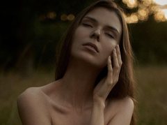 VivianDavis - female with brown hair and  big tits webcam at LiveJasmin