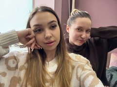 WetRosesX - female with brown hair webcam at ImLive